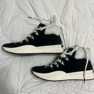 Sorel Out N About lll Conquest